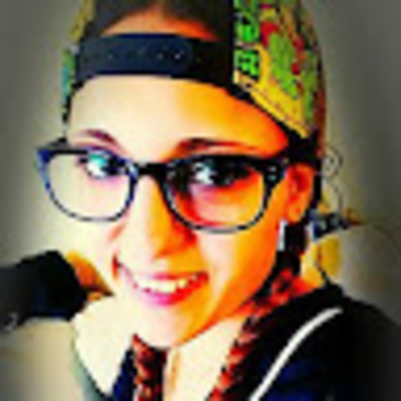 Meet your Posher, Chelsie - Picture 1 of 1